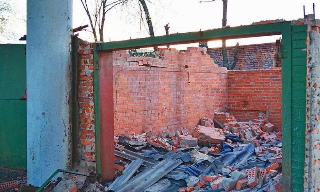 Демонтаж гаражей в Беслане, цена от 1740 руб. – услуги под ключ от 2Землекопа-Бсл