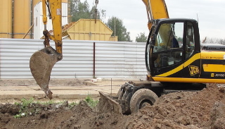 Выкопать яму экскаватором в Беслане от 922 руб. - 2Землекопа-Бсл